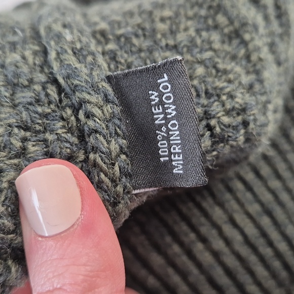 100% Wool Original Aran Co Green Merino Cable Knit Cardigan Sweater Size Small - Picture 12 of 12